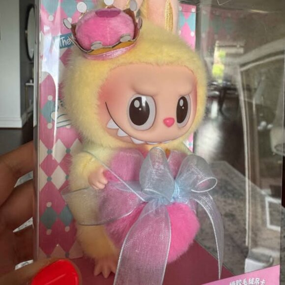 Labubu queen checkmate - Picture 2 of 2